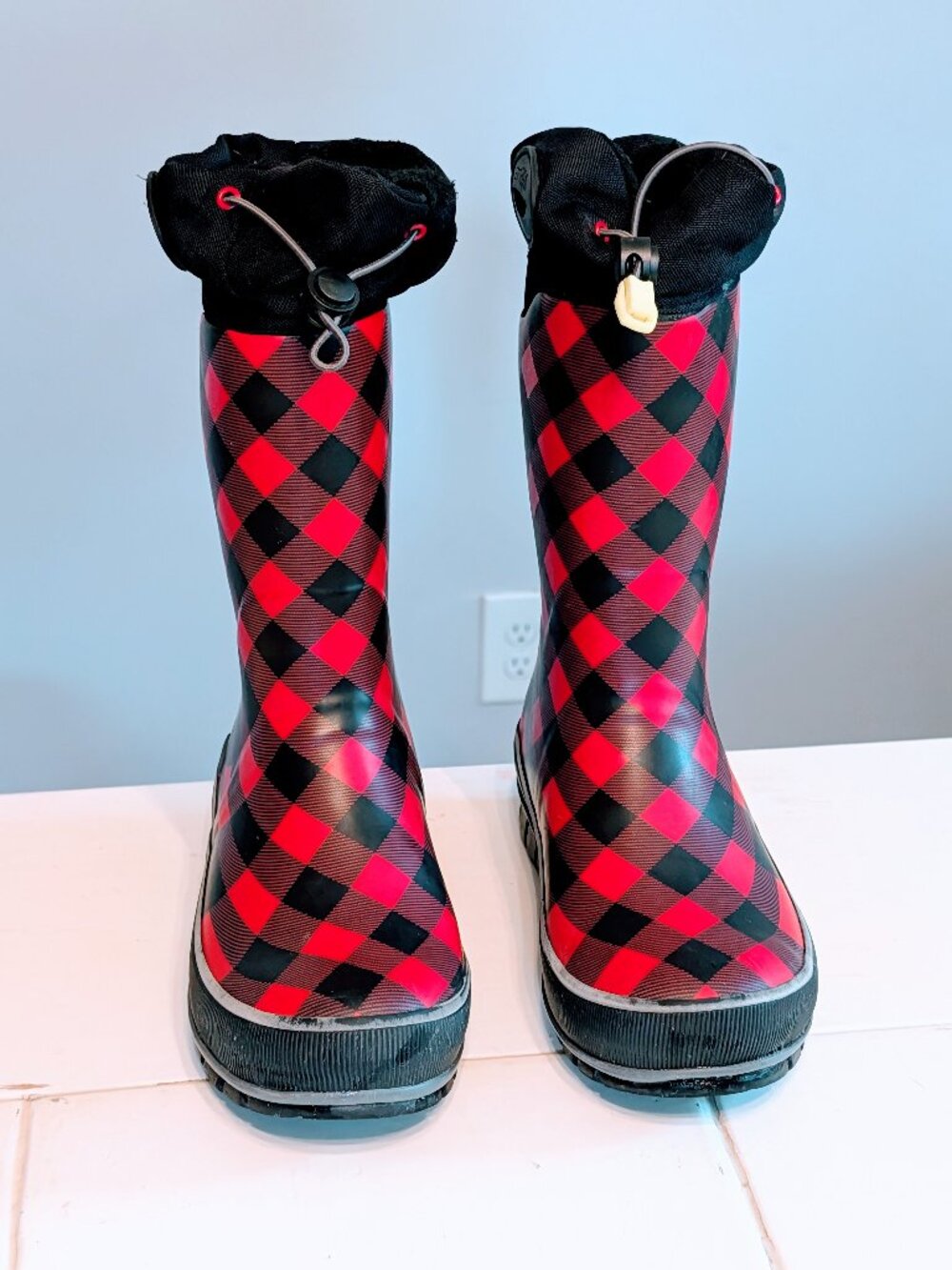 Western Chief Girls Snow Rain Boots Sz 4 Red Black Plaid Felt Liner Waterproof